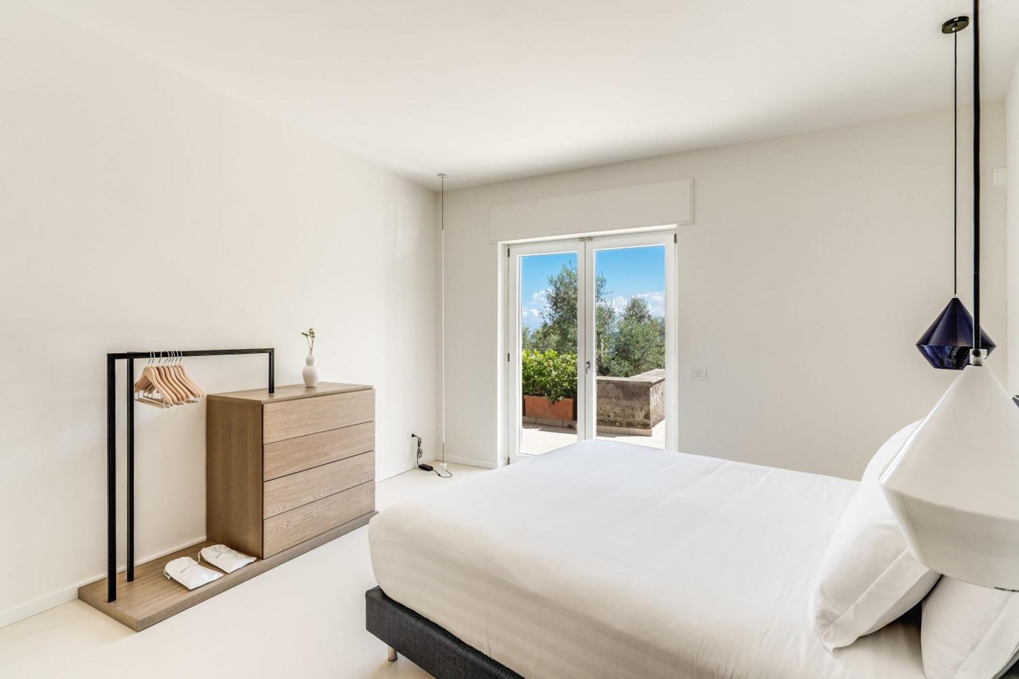 Villa Milena Modern Elegance Views And Guest Services 소렌토 외부 사진