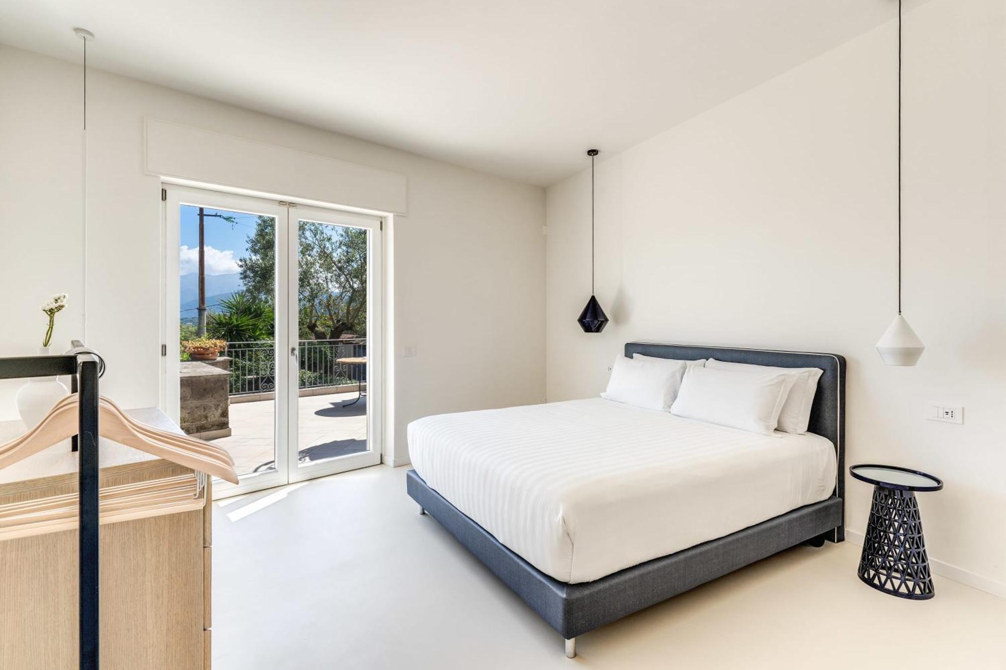 Villa Milena Modern Elegance Views And Guest Services 소렌토 외부 사진